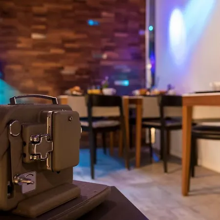 Design Bacvice Arti ベッド・アンド・ブレックファスト 4*