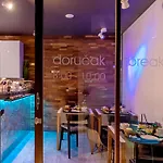 فندق مبيت وإفطار Design Bacvice Arti 4*