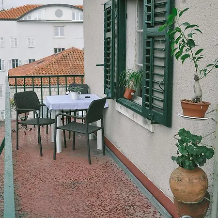Design Bacvice Arti Сплит