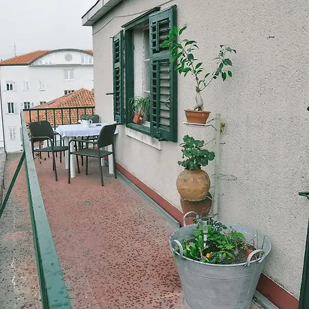 Design Bacvice Arti 4*