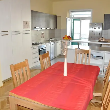 Design Bacvice Arti 4* Split