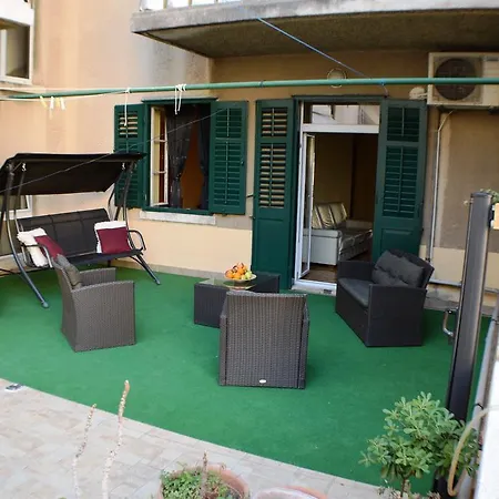 Design Bacvice Arti